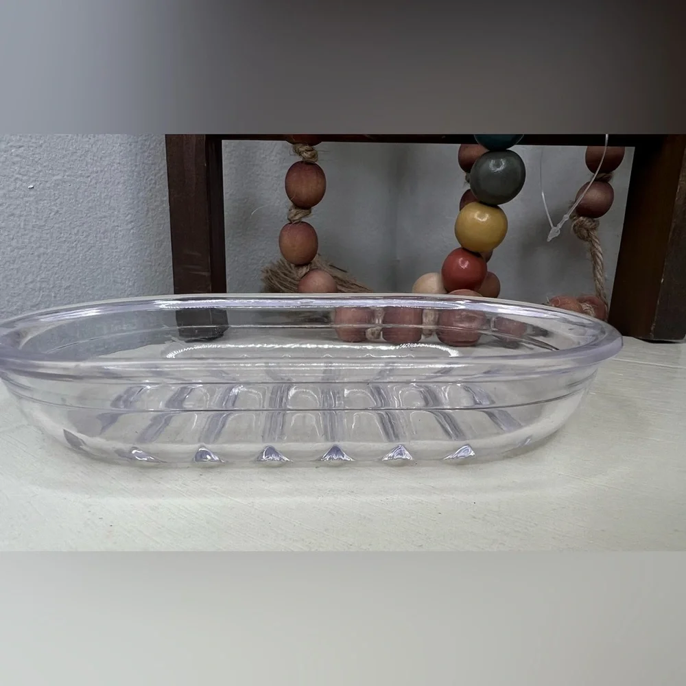 InterDesign Plastic Bar Soap Holder for Bathroom, Shower - Round, Clear